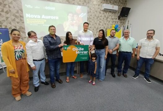 Nova Aurora entrega 60 benefícios habitacionais em parceria com o Governo de Goiás