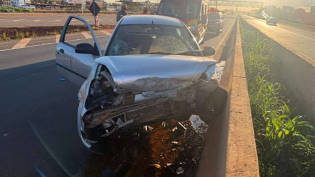 Motorista fica gravemente ferido após acidente na marginal da BR-050, em Catalão