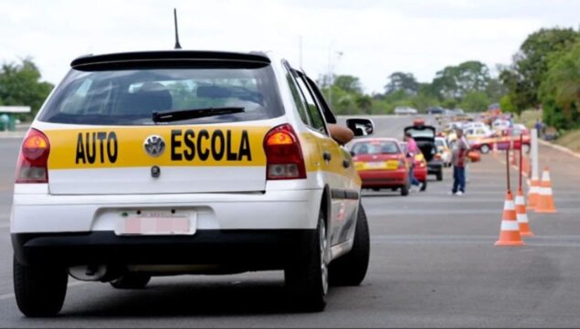 Contran aprova resolução que retira exigência de autoescola para CNH