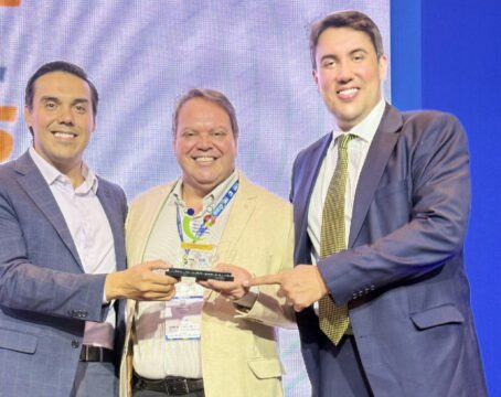 Prefeito Wisner Araújo, de Corumbaíba, recebe Prêmio Índice de Gestão pelo Futuro das Cidades 2025