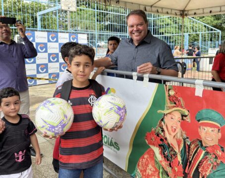 Natal do Bem leva alegria e brinquedos a crianças em Corumbaíba