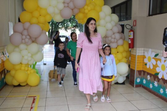 Volta às aulas marca início do ano letivo na rede municipal de Ouvidor