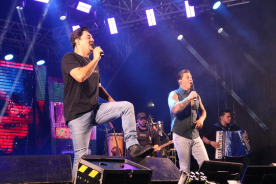 Kleo Dibah e George Henrique & Rodrigo animaram o primeiro dia do Festival de Verão em Catalão com sertanejo e grande público