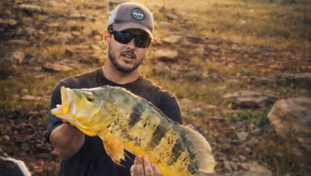 Tucunaré amarelo de 64,5 cm é fisgado em torneio de pesca em Três Ranchos e quebra recorde do Brasil
