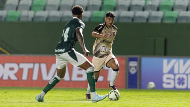 Goiás vence a ABECAT Ouvidorense por 1 a 0 na Serrinha, em confronto direto, e assume a vice-liderança do Goianão 2026