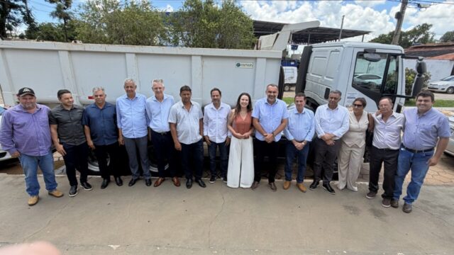 Senador Vanderlan Cardoso visita Três Ranchos e reforça quase R$ 2 milhões em investimentos no município