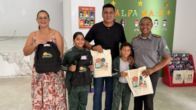 Prefeitura de Marzagão entrega 330 kits escolares e reforça que crianças são o futuro do município