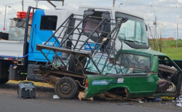 Vítima é arremessada para fora do veículo e morre em colisão no Anel Viário Sul, em Uberlândia