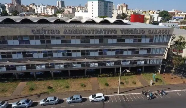 Servidora da educação é demitida em Uberlândia após acumular 253 faltas injustificadas