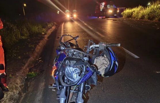 Motociclista perde controle da direção e fica ferido em acidente atendido pela Polícia Rodoviária