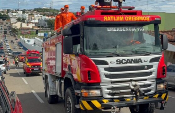 Comoção toma as ruas de Catalão no adeus a Haley Margon Vaz