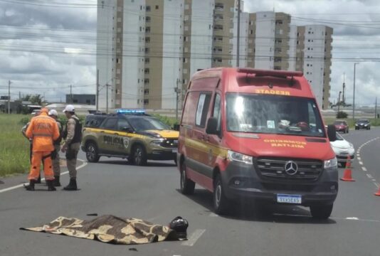 Motociclista morre após colisão com ônibus no Anel Viário Oeste, em Uberlândia