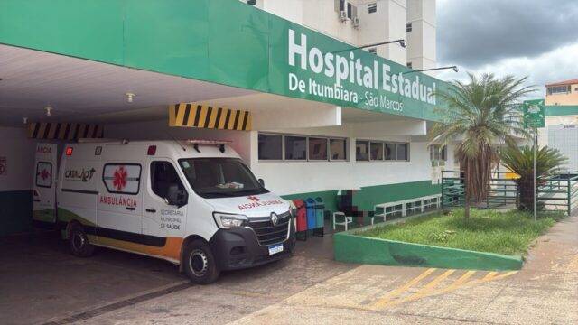 Vítima de acidente no bairro Alvino Albino, em Catalão, é transferido para hospital estadual de Itumbiara após colisão entre carro e moto