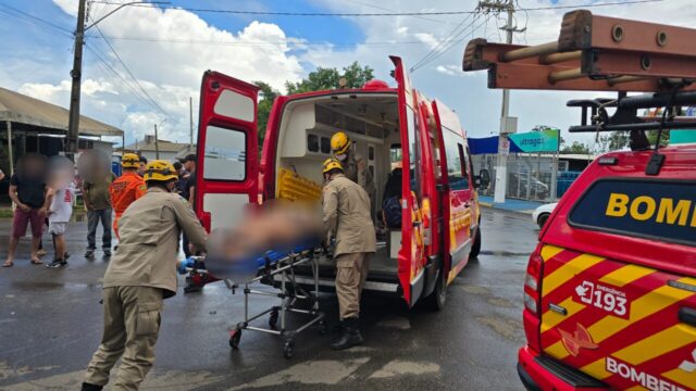 Câmera flagra acidente entre carro e moto na avenida José Marcelino, em Catalão