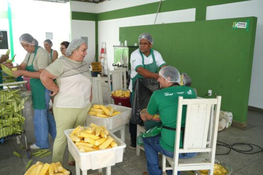 Prefeitura de Catalão celebra Dia da Pamonha com produção solidária de 4 mil unidades no CCPA