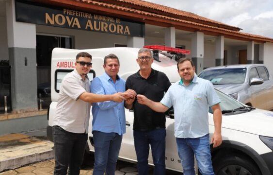 Prefeitura de Nova Aurora entrega nova ambulância 0 km para reforçar frota da saúde