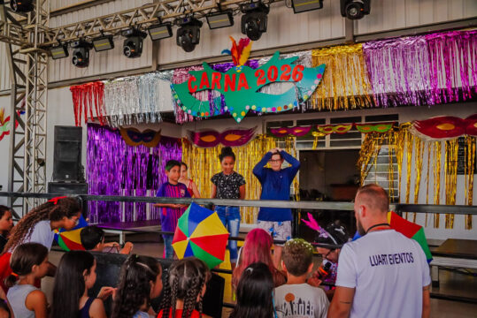 Carnaval de Davinópolis 2026 reúne famílias e anima público com shows e programação especial
