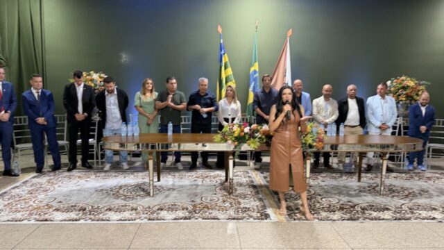 Câmara Municipal de Ouvidor realiza sessão solene com culto ecumênico e marca início dos trabalhos legislativos de 2026