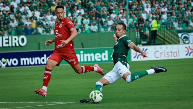 Goiás vence com sufoco a Anapolina nos pênaltis após empate na Serrinha e é o primeiro finalista do Campeonato Goiano 2026