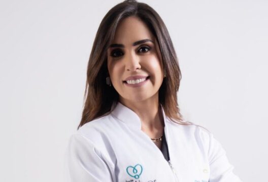 Da UTI à reconstrução da vida: a médica catalana Dra. Raíssa Borges transforma a alta hospitalar em cuidado contínuo