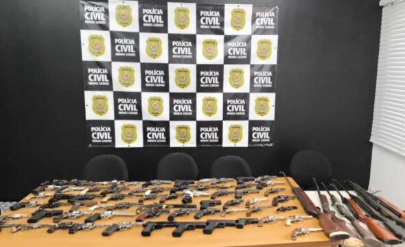 Polícia Civil entrega 71 armas ao Exército para destruição e reforça combate ao crime em Araguari