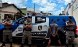Força Tática prende suspeito de furtar veículo e apreende arma de fogo em Palmelo Força Tática prende suspeito de furtar veículo e apreende arma de fogo em Palmelo