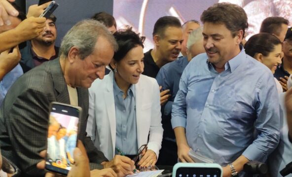 PL lança Wilder Morais ao governo de Goiás e anuncia Ana Paula Rezende como vice para 2026