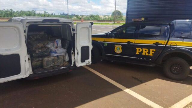 PRF apreende mais de meia tonelada de maconha na BR-050, em Uberaba