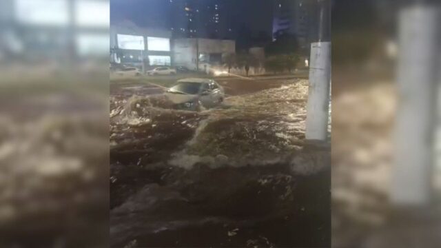 Chuva intensa provoca alagamentos e enxurradas em avenidas de Uberlândia