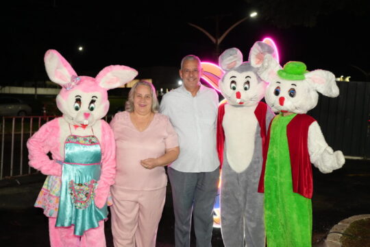 Feira do Chocolate 2026 começa com grande público, clima familiar e programação musical, no estacionamento do Ginásio Internacional de Esportes, em Catalão