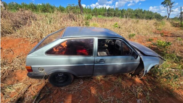 Motorista fica ferido após saída de pista na GO-330 entre Ouvidor e Três Ranchos