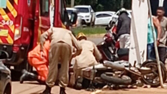 Motociclista fica ferido após colidir contra objeto fixo em Catalão