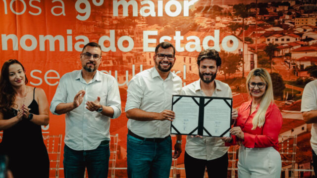 Governo de Minas e Prefeitura de Paracatu iniciam projeto de pavimentação da Estrada da Agroman, que ligará Paracatu à Catalão
