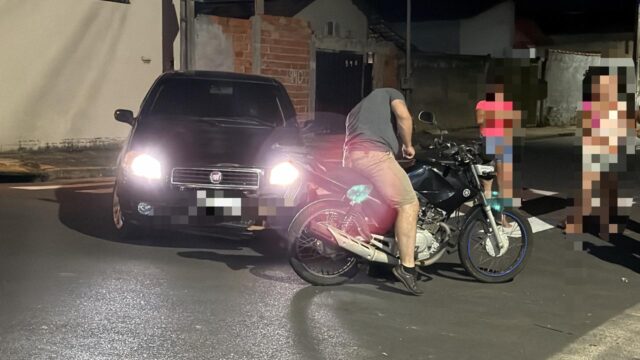 Colisão entre carro e moto deixa motociclista com escoriações na Vila Mutirão, em Catalão