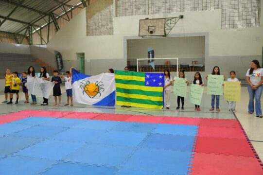 Prefeitura de Nova Aurora inicia projeto de jiu-jitsu com entrega de materiais esportivos