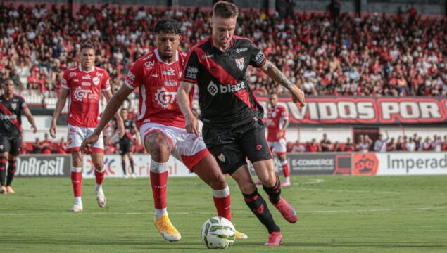 Vila Nova e Atlético-GO decidem hoje (1°) vaga na final do Goianão 2026 em clássico com OBA lotado; Goiás já é o primeiro finalista