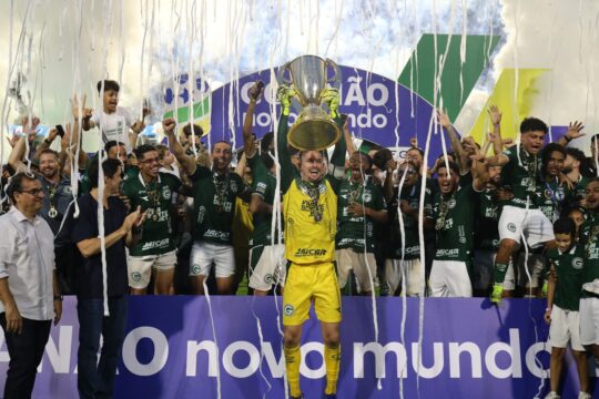 Goiás empata com o Atlético-GO, confirma vantagem do jogo de ida e é campeão do Campeonato Goiano de 2026 após oito anos de jejum