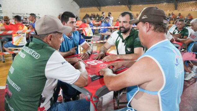 Com 330 jogadores de cinco cidades, Catalão sedia abertura do Campeonato Regional de Truco