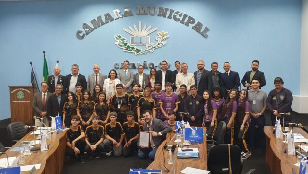 Câmara de Catalão realiza moção de aplausos à equipe BrainMachine do SESI SENAI por classificação para mundial de robótica nos EUA