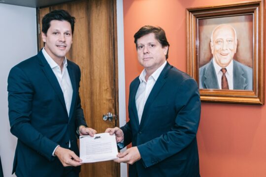 Daniel Vilela lidera movimento para vetar aliança nacional entre MDB e PT
