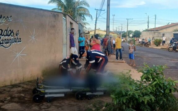 Mulher é morta a facadas pelo namorado em Itumbiara, diz delegado