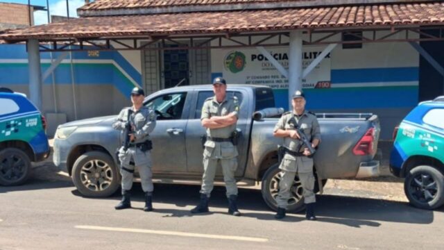 Camionete roubada durante assalto em fazenda é recuperada pela PM em Campo Alegre de Goiás