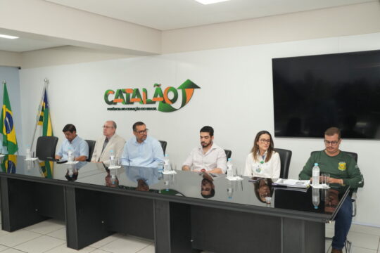 Catalão promove mesa redonda sobre proteção animal no encerramento do Abril Laranja