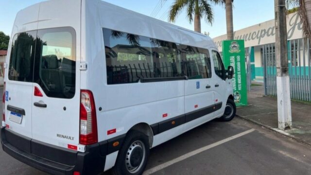 Marzagão recebe van adaptada para transporte de cadeirantes com investimento de R$ 350 mil
