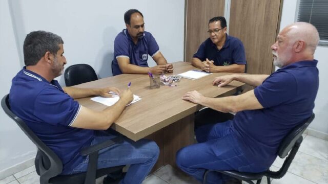 METABASE e CMOC reforçam diálogo em visita à clínica de saúde em Catalão