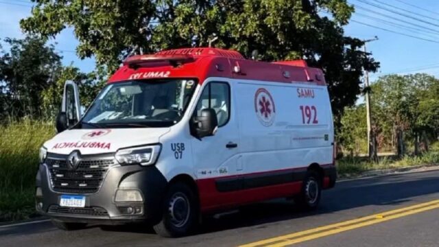 Colisão entre carro e moto deixa ferido em Caldas Novas