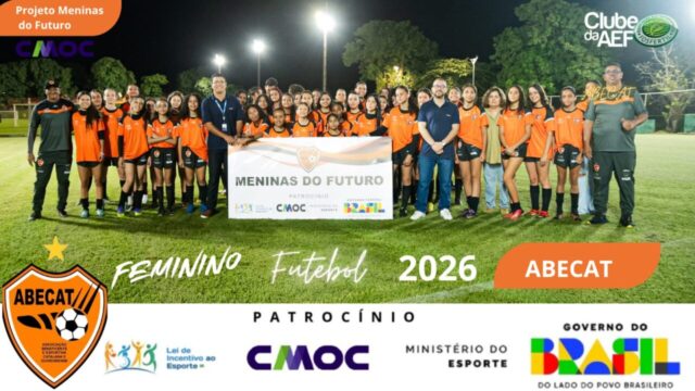 ABECAT entrega 80 kits esportivos para participantes do projeto Meninas do Futuro em Catalão