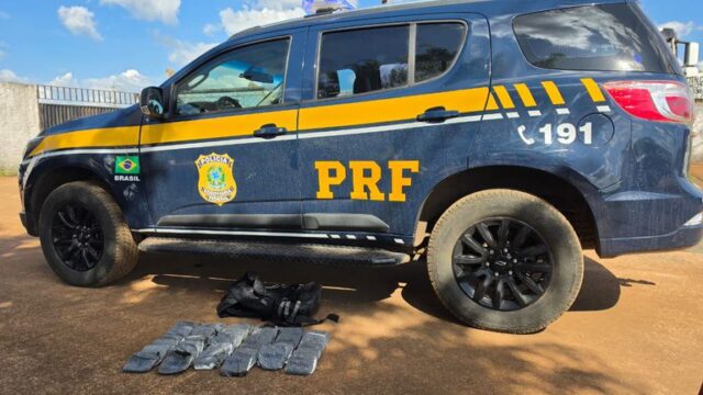PRF apreende haxixe em ônibus na BR-040, em Luziânia (GO)