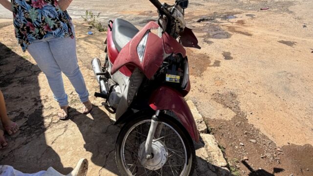 Motociclista fica ferido após colisão com carro em Catalão