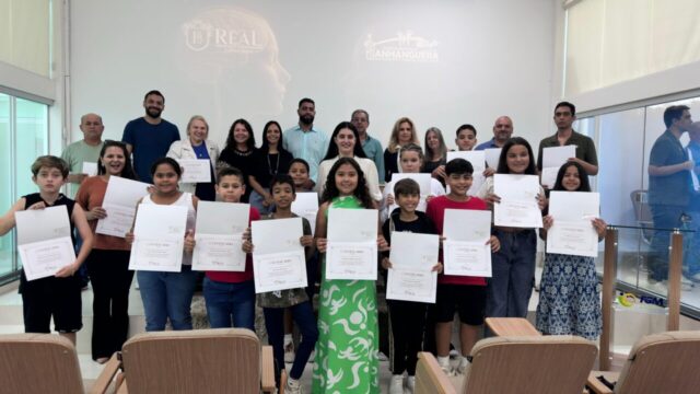 Alunos de Anhanguera participam da 3ª edição de curso de etiqueta e boas maneiras em Goiânia